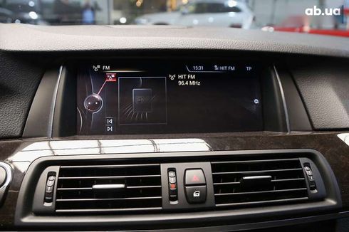 BMW 5 серия 2016 - фото 17