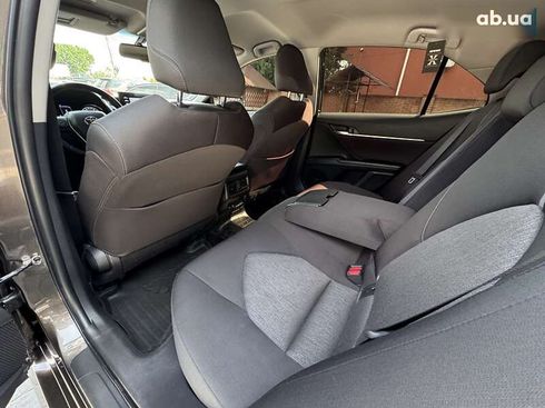 Toyota Camry 2021 - фото 3
