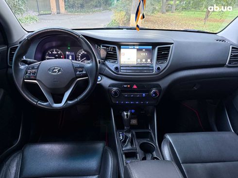 Hyundai Tucson 2017 белый - фото 18