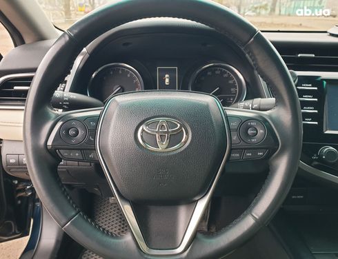 Toyota Camry 2019 синий - фото 16