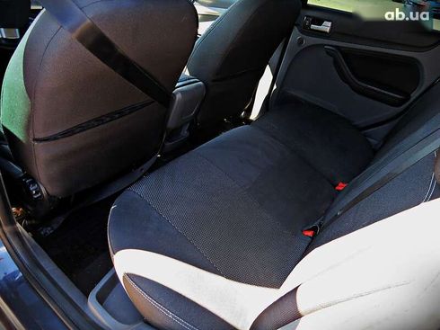 Ford Focus 2009 - фото 11