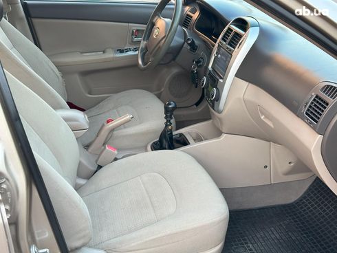Kia Cerato 2007 бежевый - фото 17
