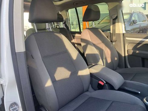 Volkswagen Touran 2015 - фото 24