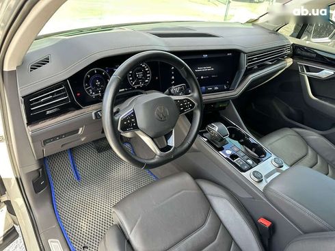 Volkswagen Touareg 2020 - фото 20