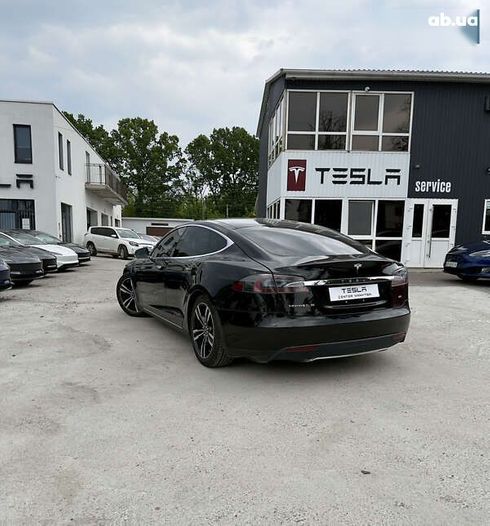 Tesla Model S 2013 - фото 11