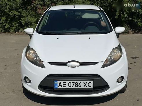 Ford Fiesta 2009 - фото 2