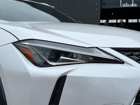 Lexus UX 2019 белый - фото 12