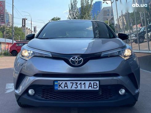 Toyota C-HR 2018 - фото 3