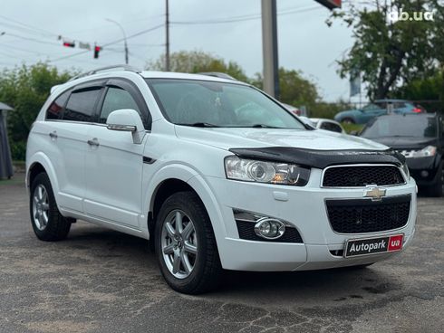 Chevrolet Captiva 2013 белый - фото 4
