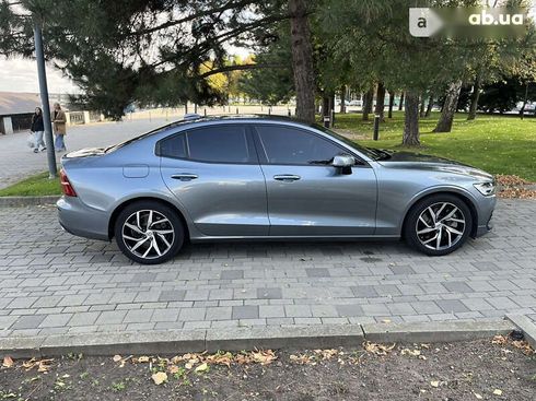 Volvo S60 2019 - фото 6