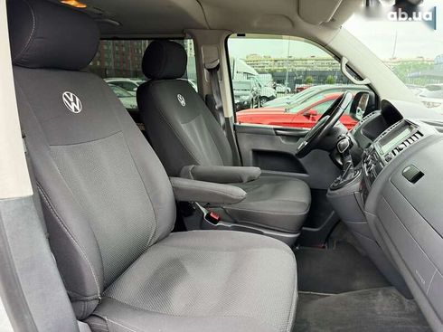 Volkswagen Multivan 2012 - фото 17