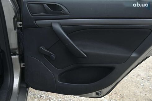 Skoda Octavia 2011 - фото 20