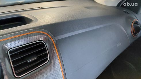 Renault Sandero Stepway 2017 белый - фото 11