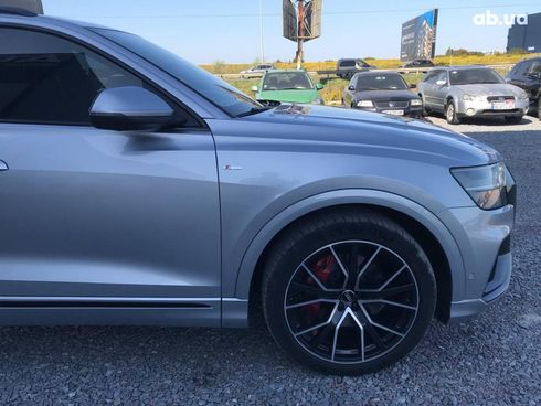 Audi Q8 2019 серый - фото 4