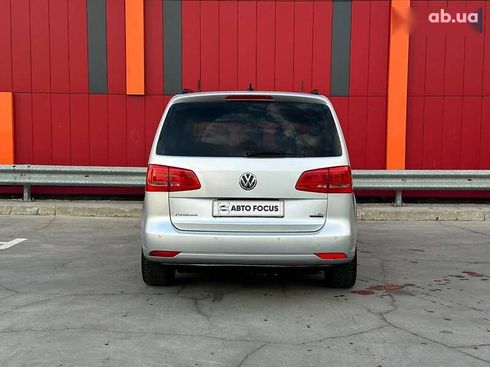 Volkswagen Touran 2012 - фото 7