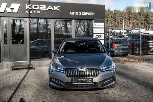 Skoda Superb 2020 - фото 4