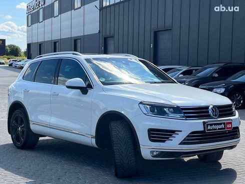 Volkswagen Touareg 2016 белый - фото 54
