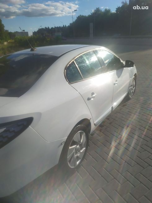 Renault Fluence 2013 белый - фото 7