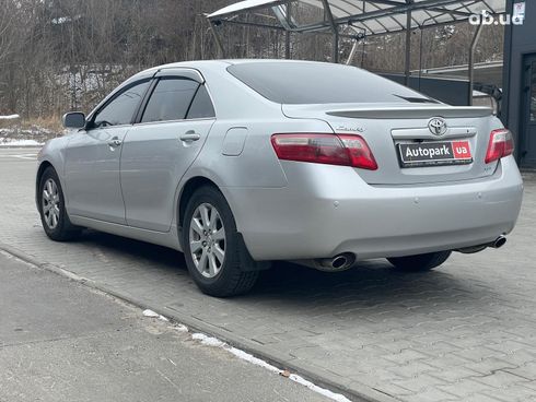 Toyota Camry 2007 серый - фото 13