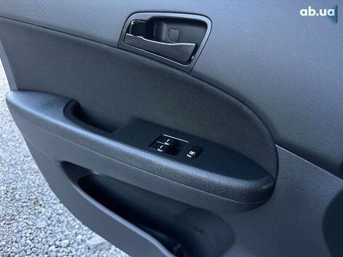 Hyundai i30 2010 - фото 28