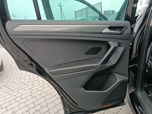Volkswagen Tiguan 2019 черный - фото 31