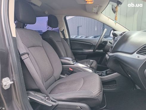 Dodge Journey 2015 серый - фото 16