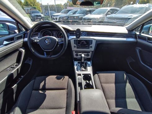 Volkswagen Passat 2015 синий - фото 15