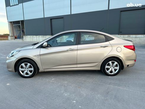 Hyundai Accent 2012 бежевый - фото 3