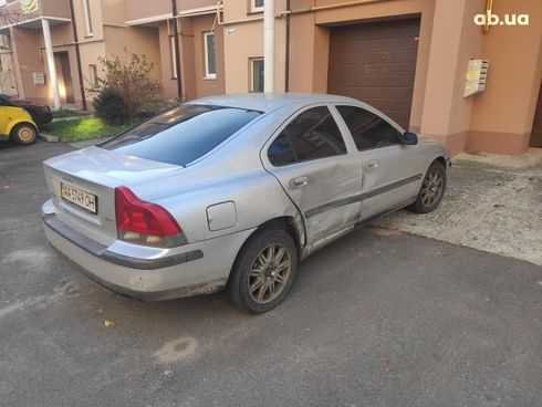 Volvo S60 2004 серебристый - фото 3