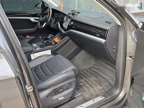 Volkswagen Touareg 2022 - фото 10