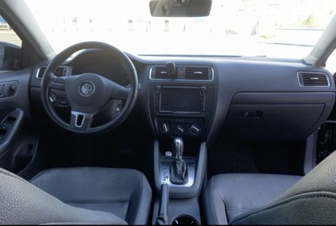 Volkswagen Jetta 2011 черный - фото 8
