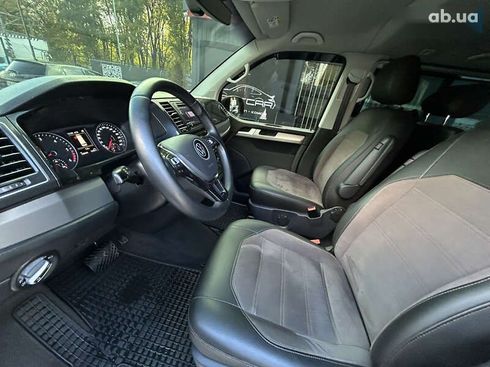 Volkswagen Multivan 2017 - фото 20