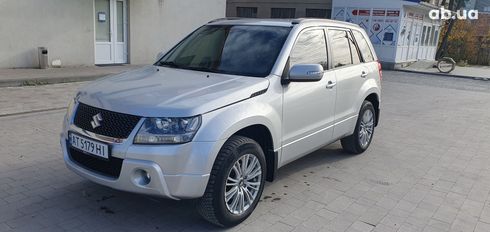 Suzuki Grand Vitara 2011 серебристый - фото 7