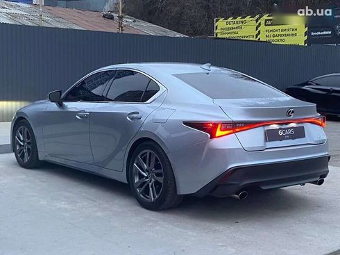 Lexus IS 2021 - фото 5