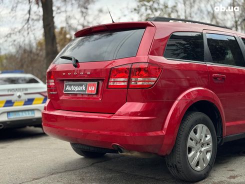 Dodge Journey 2017 красный - фото 36