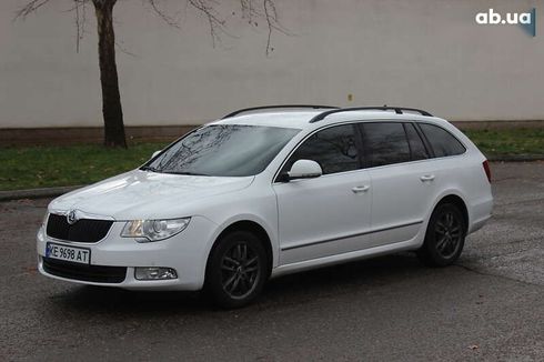 Skoda Superb 2011 - фото 3