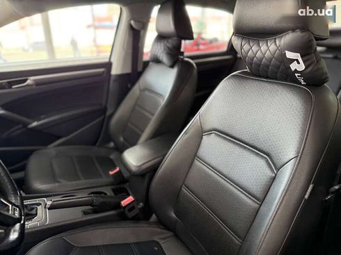 Volkswagen Passat 2017 - фото 19