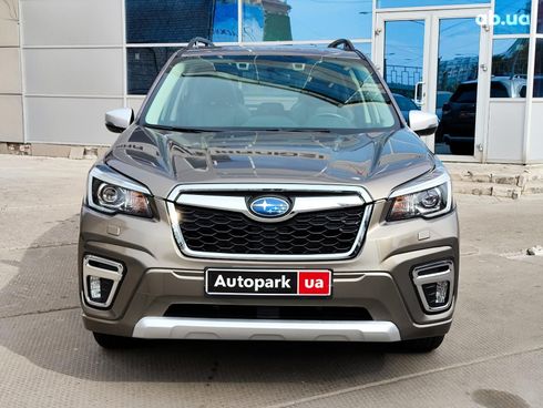 Subaru Forester 2019 коричневый - фото 2