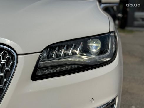 Lincoln MKZ 2019 белый - фото 4