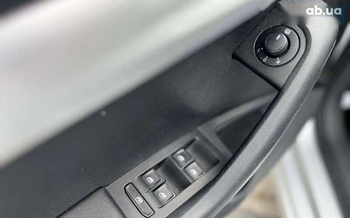 Skoda Octavia 2017 - фото 11