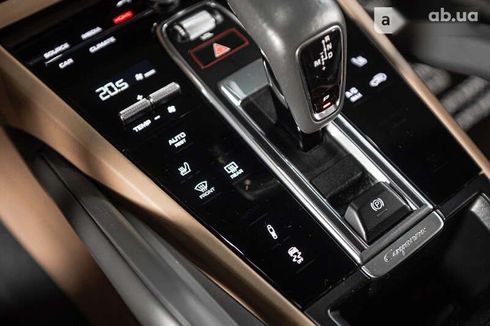 Porsche Cayenne 2021 - фото 28