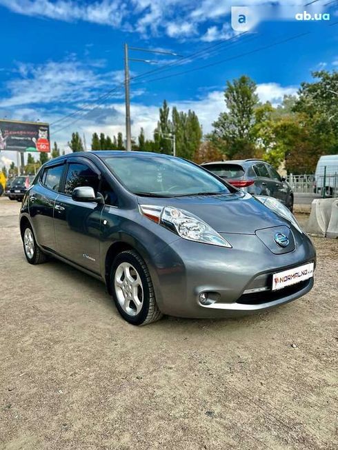 Nissan Leaf 2015 - фото 4