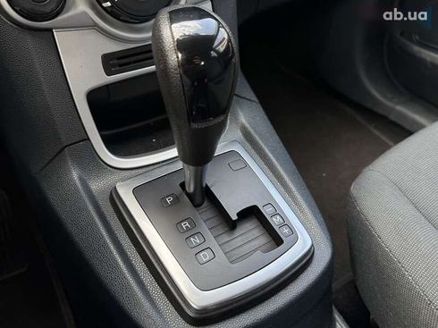 Ford Fiesta 2011 - фото 21