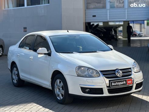 Volkswagen Jetta 2008 белый - фото 3
