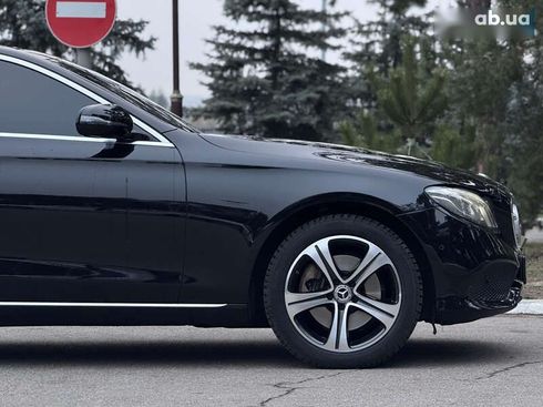 Mercedes-Benz E-Класс 2019 - фото 9