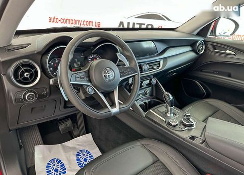 Alfa Romeo Stelvio 2017 - фото 23