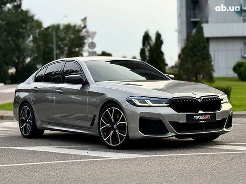 BMW 5 серия 2021 - фото 11