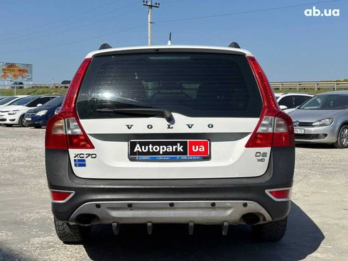 Volvo XC70 2010 белый - фото 7