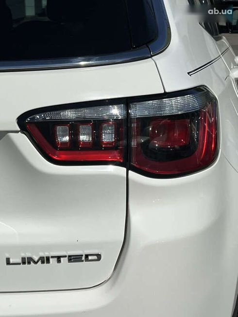 Jeep Compass 2018 - фото 12