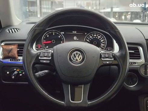 Volkswagen Touareg 2015 - фото 24